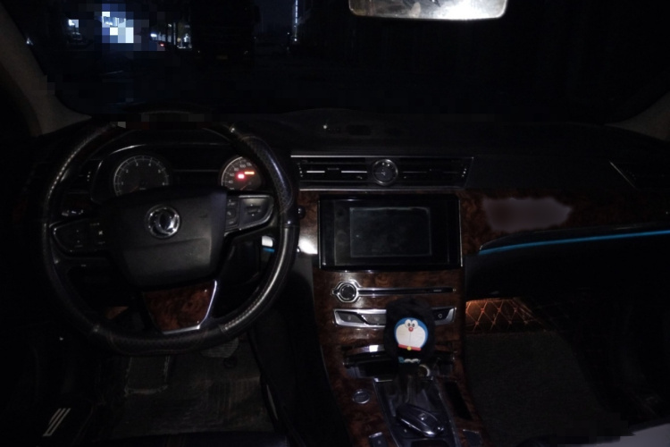 东风风神 东风A9 2016款 1.8T 豪华型中控内饰7002