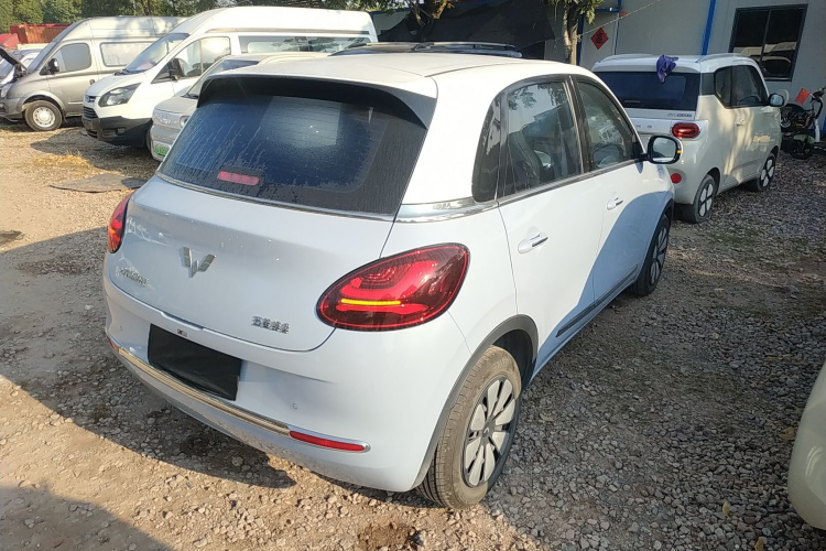 五菱汽车 五菱缤果 2023款 410km 灵犀尊享款车身外观7