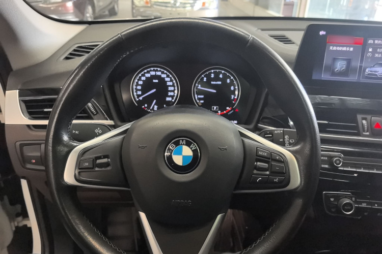 宝马X1 2020款 sDrive25Li 领先型中控内饰13