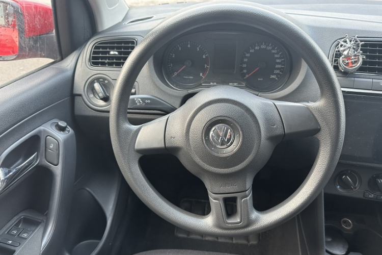 大众 Polo 2011款 1.4L 手动致乐版局部细节13