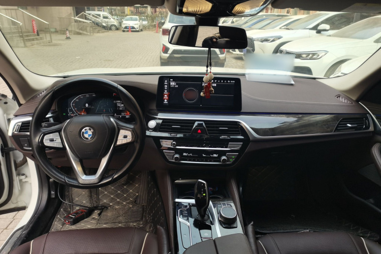 宝马5系 2021款 525Li 豪华套装中控内饰7002