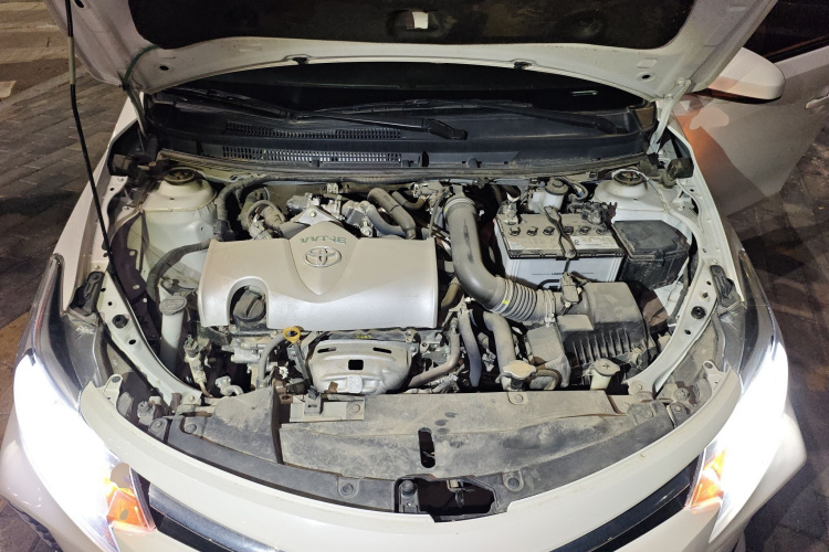 丰田 威驰 2021款 1.5L CVT创行版机舱底盘24