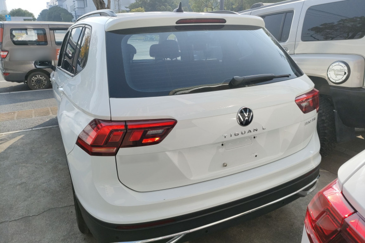 大众 途观L 2023款 330TSI 自动两驱舒享版车身外观6004