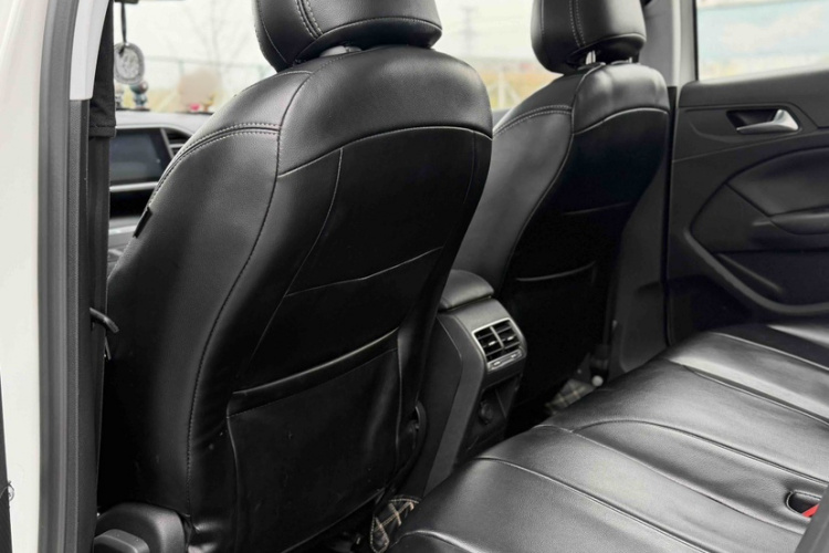 标致308S 2015款 1.6T 自动劲驰版中控内饰7001