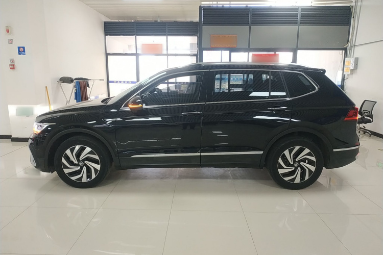 大众 途观L 2024款 300TSI 自动两驱智享版车身外观6003