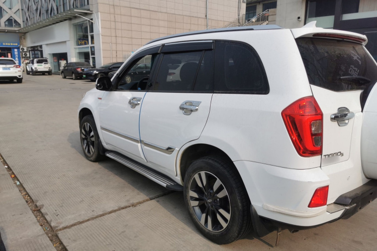 奇瑞 瑞虎3 2016款 1.6L CVT智尚版车身外观4