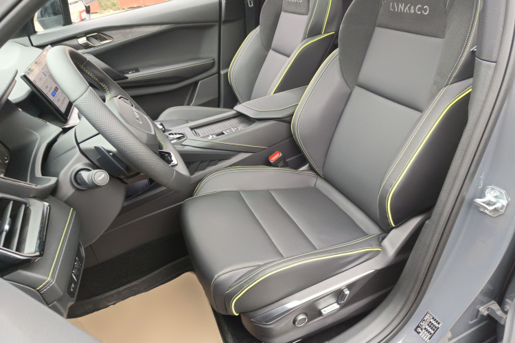 领克06 2023款 Remix 1.5T 劲Halo中控内饰19