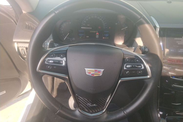 凯迪拉克ATS-L 2016款 28T 豪华型中控内饰13