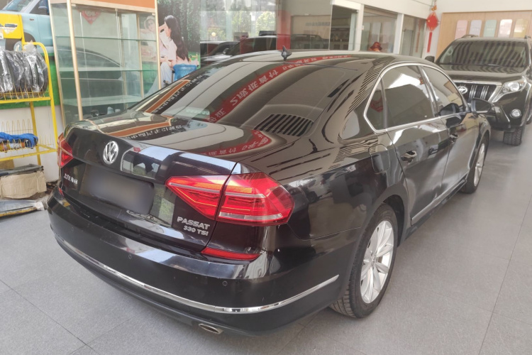 大众 帕萨特 2017款 330TSI DSG尊荣版车身外观6003