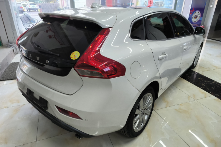 沃尔沃V40 2015款 1.6T 智雅版车身外观7