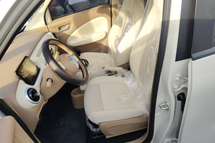 五菱汽车 宏光MINIEV 2025款 四门版 进阶款中控内饰19