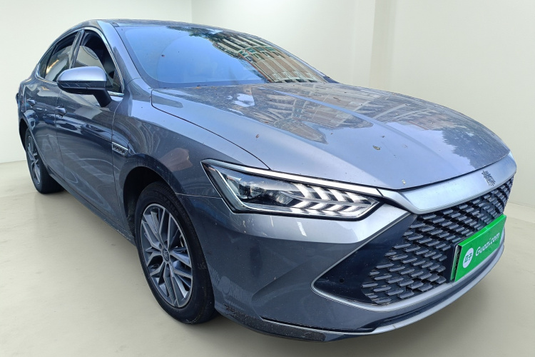 比亚迪 秦PLUS 2023款 冠军版 DM-i 55KM超越型车身外观3