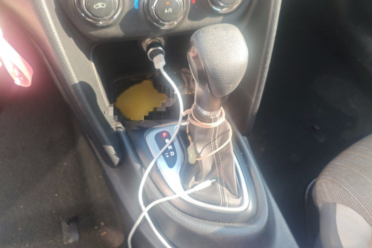 菲亚特 菲翔 2015款 1.4T 自动悦享版局部细节18