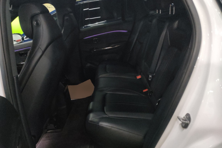 蔚来ES6 2020款 610KM 性能版中控内饰7004
