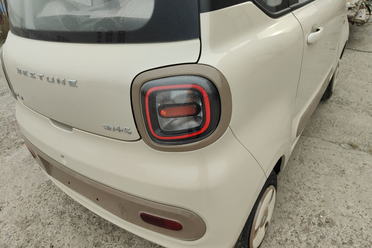 奔腾小马 2026款 222km 萌趣马 Plus车身外观9