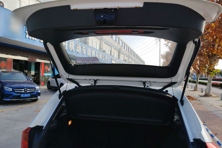 宝马X1 2013款 sDrive18i 时尚型机舱底盘23