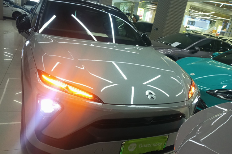 蔚来ES6 2019款 430KM 性能版车身外观2