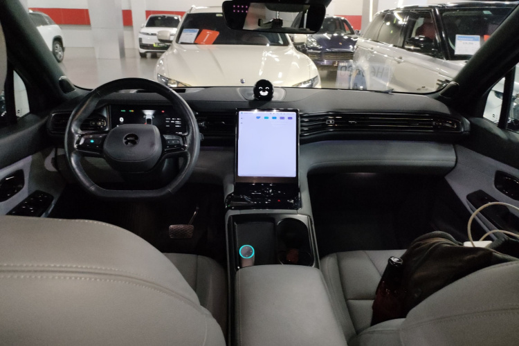 蔚来ES8 2020款 580KM 六座版中控内饰12