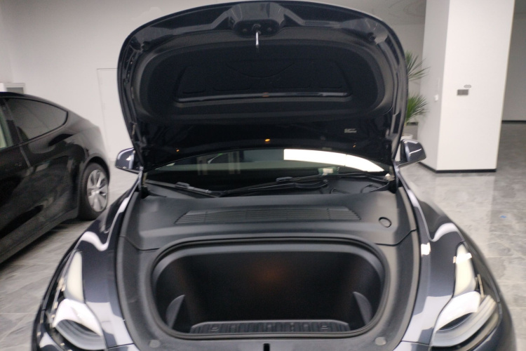 特斯拉 Model Y 2024款 长续航全轮驱动版机舱底盘24
