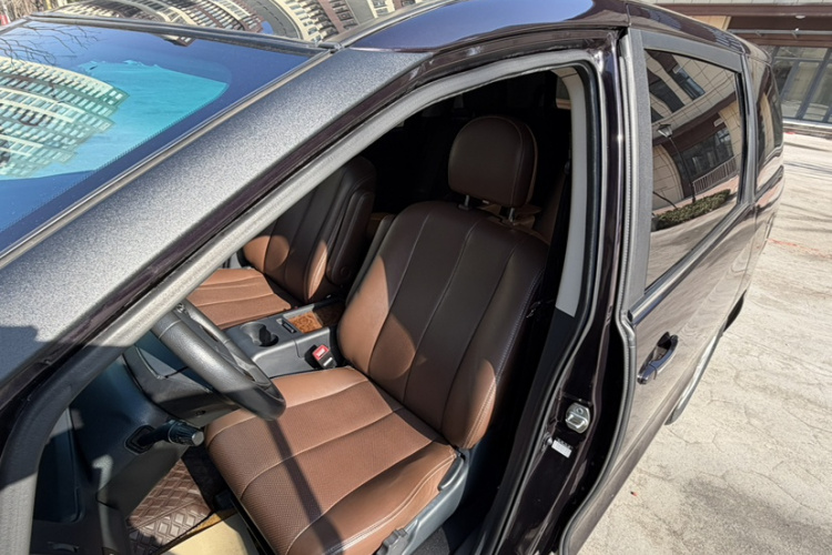 比亚迪M6 2015款 2.4L 自动豪华型中控内饰7003