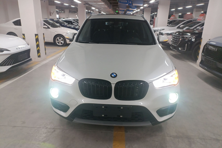 宝马X1 2019款 sDrive20Li 领先型车身外观2
