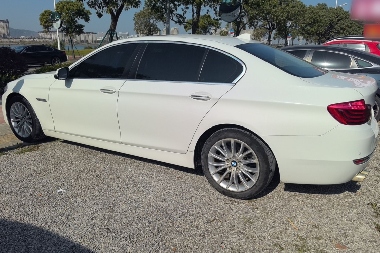 宝马5系 2017款 525Li 豪华设计套装车身外观4