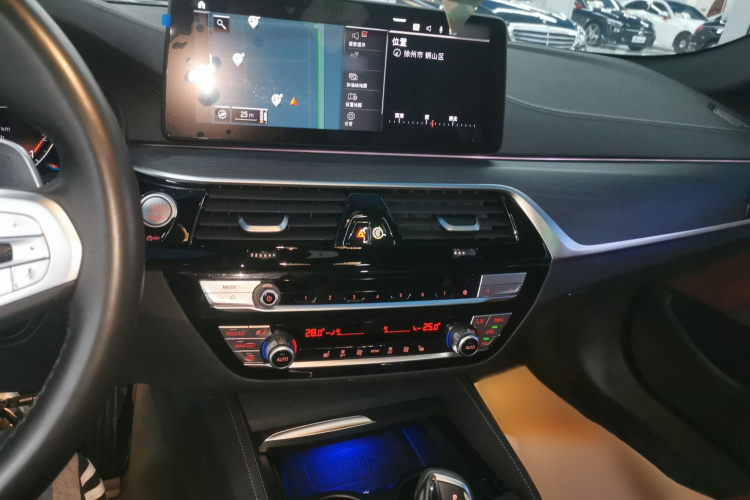 宝马5系 2023款 改款 530Li 领先型 M运动套装局部细节16