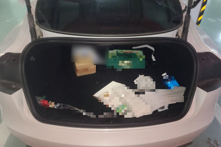 特斯拉 Model 3 2023款 后轮驱动版局部细节23