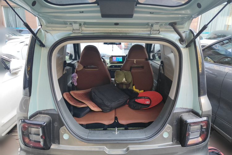 吉利银河 2023款 熊猫mini 200km 耐力熊中控内饰23