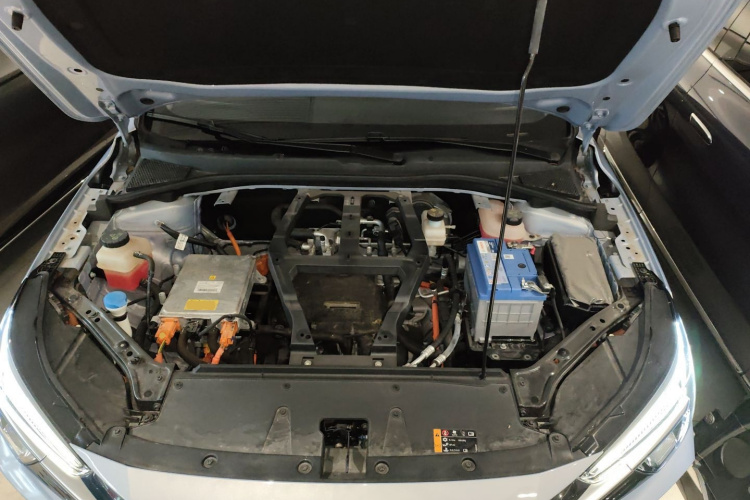 飞凡汽车 飞凡ER6 2021款 新动版 620km 智享版机舱底盘24