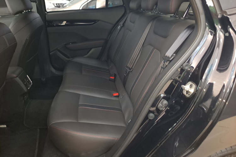 东风风神 奕炫 2020款 230T 自动炫酷曜夜骑士版中控内饰21