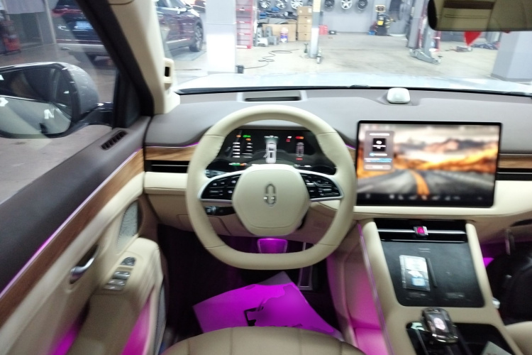 鸿蒙智行 问界M7 2024款 1.5T 后驱Plus版 5座中控内饰13