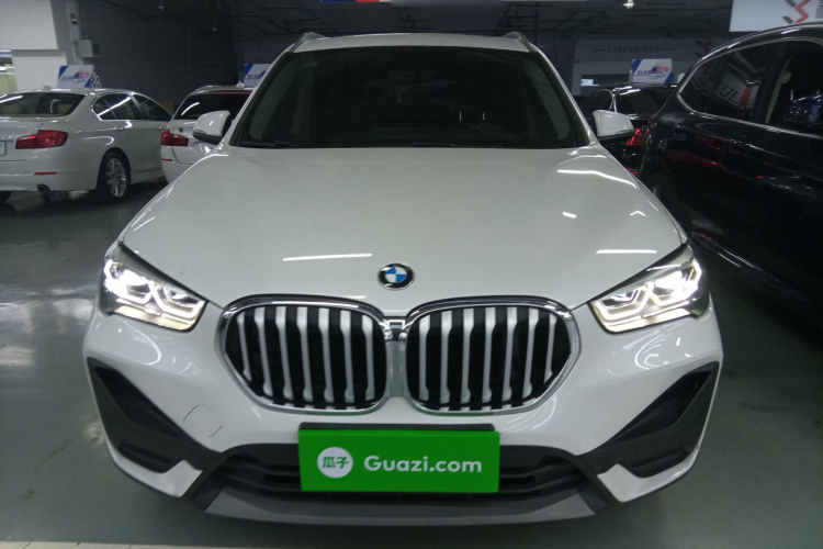 宝马X1 2021款 改款 sDrive20Li 时尚型车身外观2