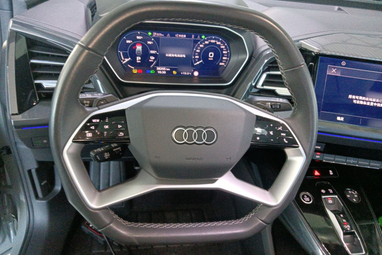 奥迪Q4 e-tron 2023款 40 e-tron 创境版中控内饰13