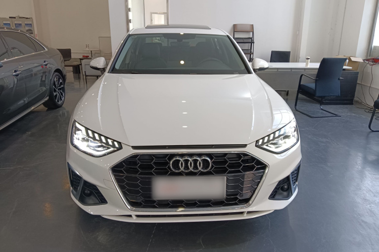 奥迪A4L 2024款 40 TFSI 时尚动感型车身外观2