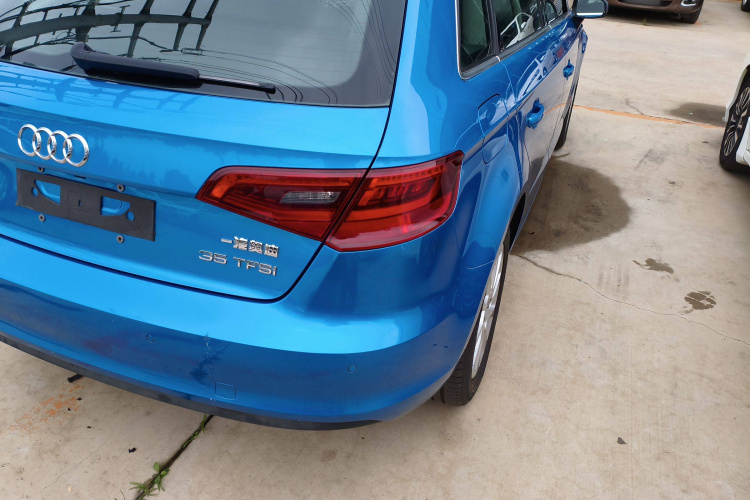 奥迪A3 2015款 Sportback 35 TFSI 百万纪念智领型车身外观9