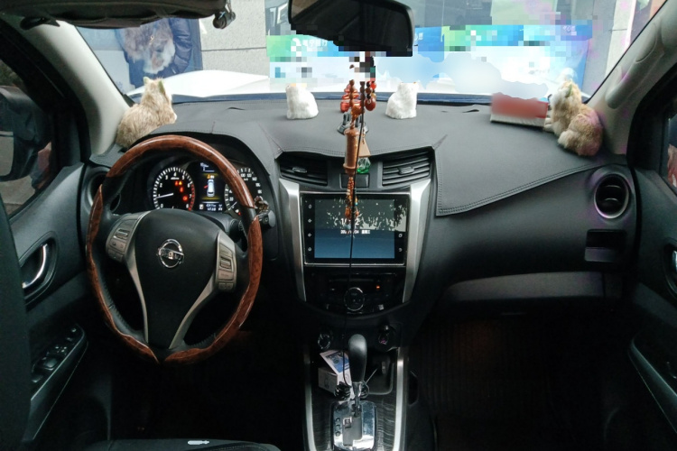 日产 途达 2020款 2.5L XV 4WD 自动四驱旗舰版中控内饰12