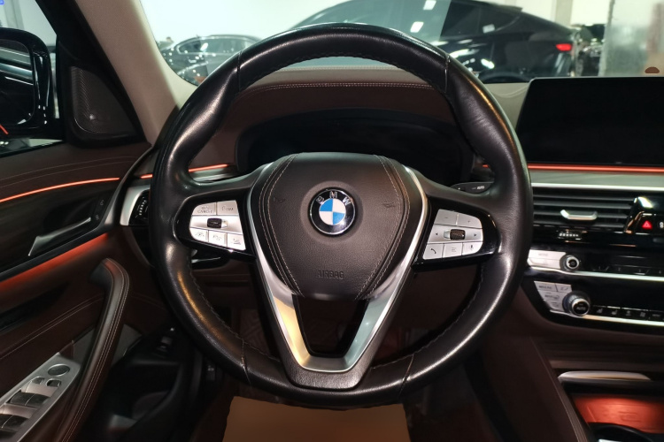 宝马5系新能源 2020款 里程升级版 530Le 先锋版中控内饰13