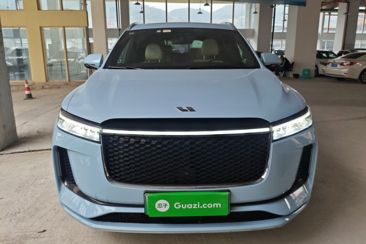 理想汽车 理想ONE 2020款 增程6座版车身外观2