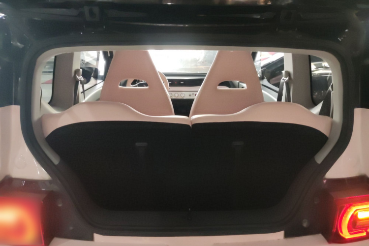 五菱汽车 宏光MINIEV 2021款 马卡龙夹心款 120km 三元锂局部细节23