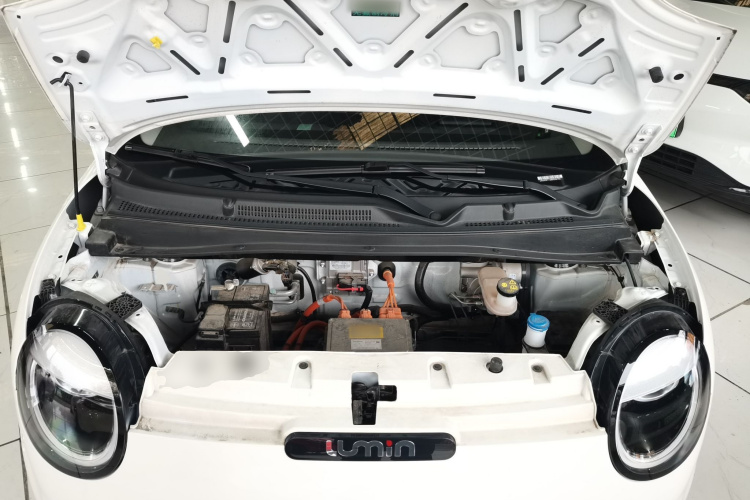 长安启源 长安Lumin 2023款 205km 香沁款机舱底盘24