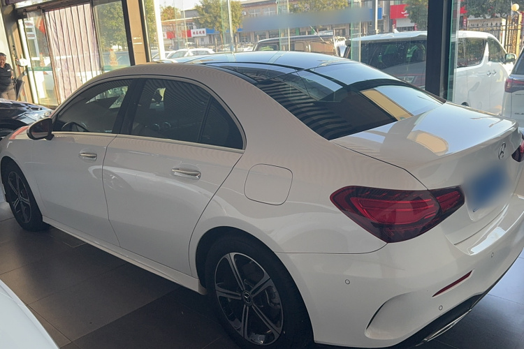 奔驰A级 2023款 A 200 L 时尚型车身外观6002