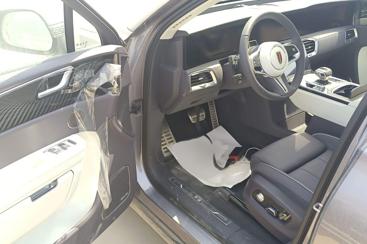 红旗E-HS9 2024款 660km 旗畅版 六座中控内饰7003
