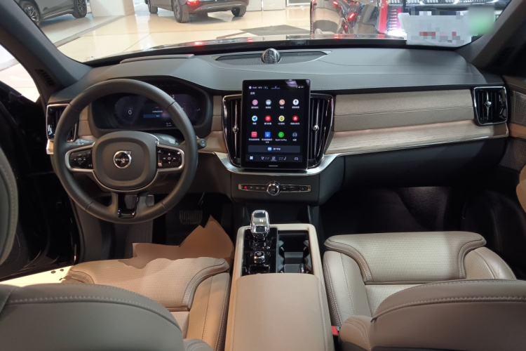 沃尔沃XC90新能源 2025款 T8 智尊豪华版 7座中控内饰12