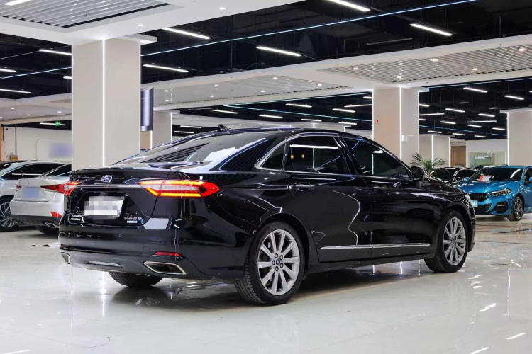 福特 金牛座 2019款 EcoBoost 245 尊享版车身外观6011