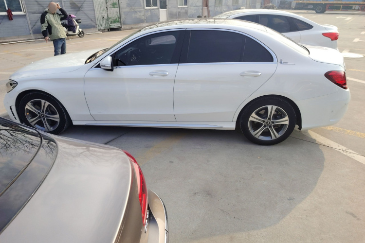 奔驰C级 2019款 C 260 L 运动版车身外观6003