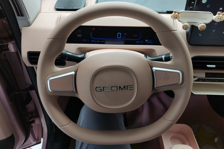 吉利银河 2023款 熊猫mini 200km 耐力熊中控内饰13