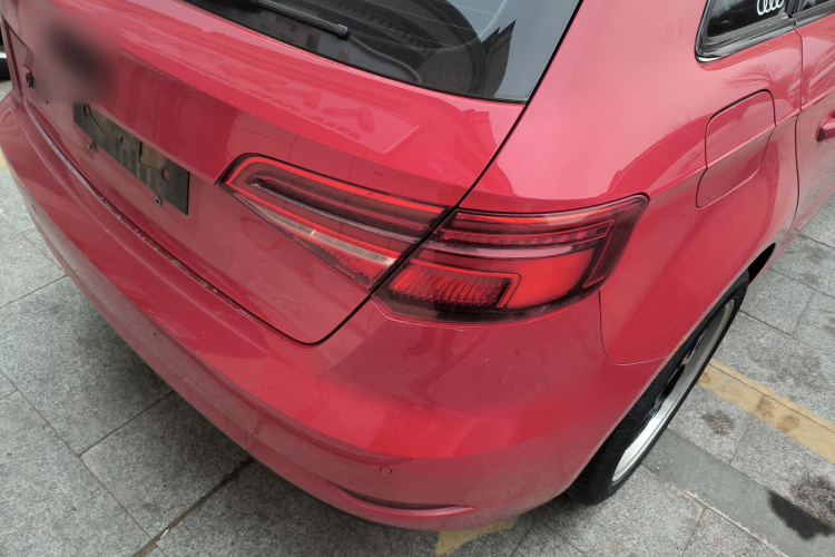 奥迪A3 2018款 30周年年型 Sportback 35 TFSI 进取型车身外观6006