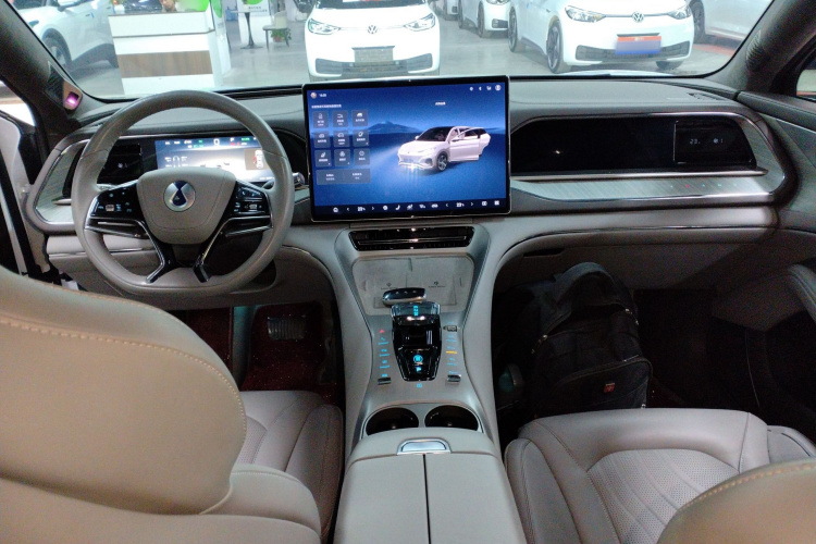 腾势N7 2023款 长续航性能版中控内饰7002