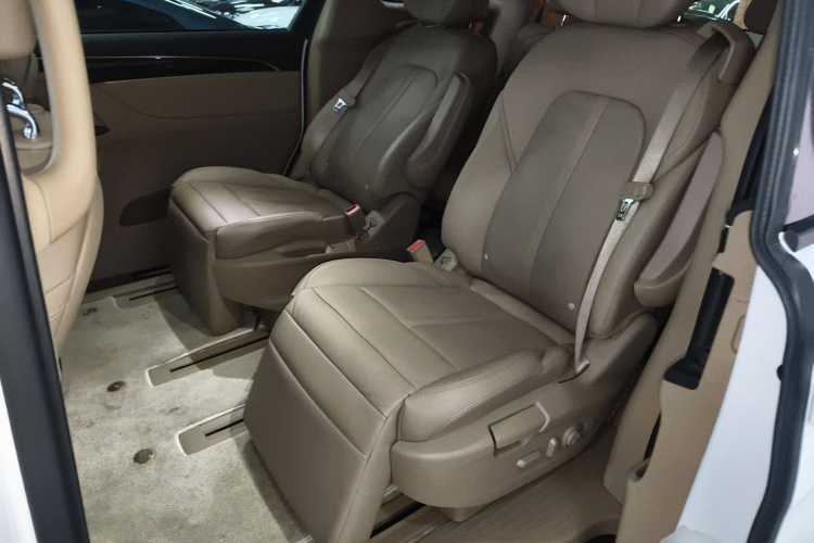 别克GL8 2017款 ES 28T 旗舰型 国V中控内饰7004